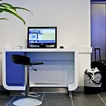 Ibis Budget Am Innenhafen *