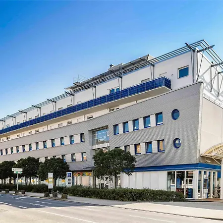 Ibis Budget Am Innenhafen *