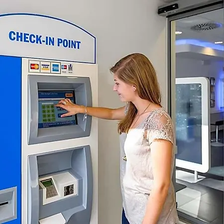 Ibis Budget Am Innenhafen מלון דיסבורג